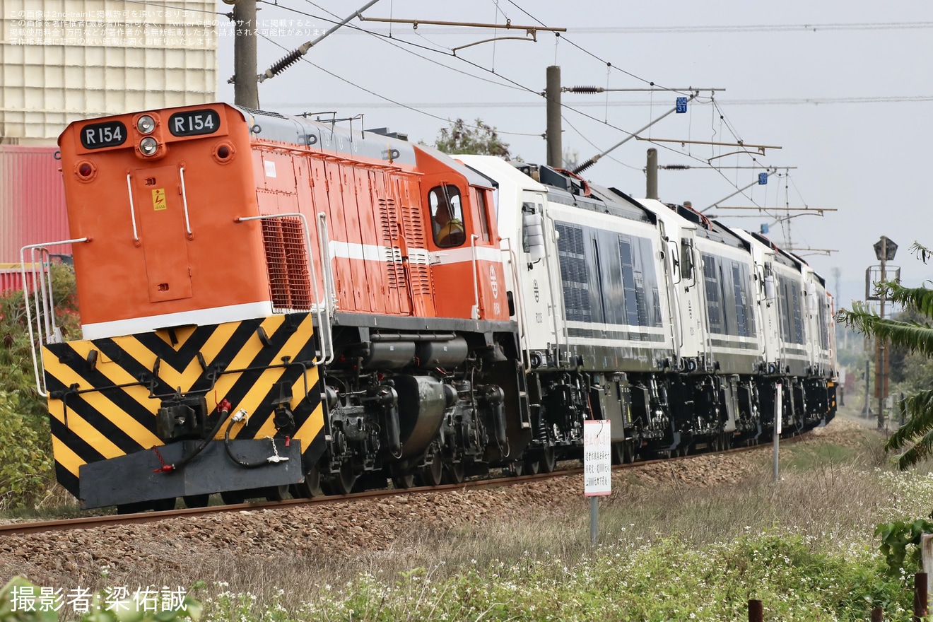 【台鐵】R205、R206、R207、R208が台中港から輸送の拡大写真