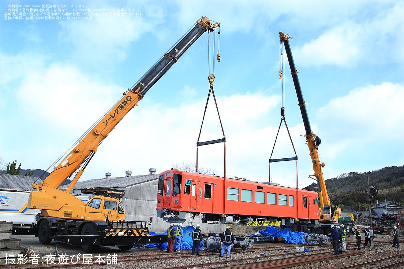 【長良川】ナガラ602が、新潟トランシスから陸送にて美濃市駅へと到着の拡大写真