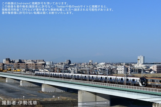 【東急】「enjoy WEST」企画で「新幹線デザインラッピングトレイン」ラッピング開始を新丸子～多摩川間で撮影した写真