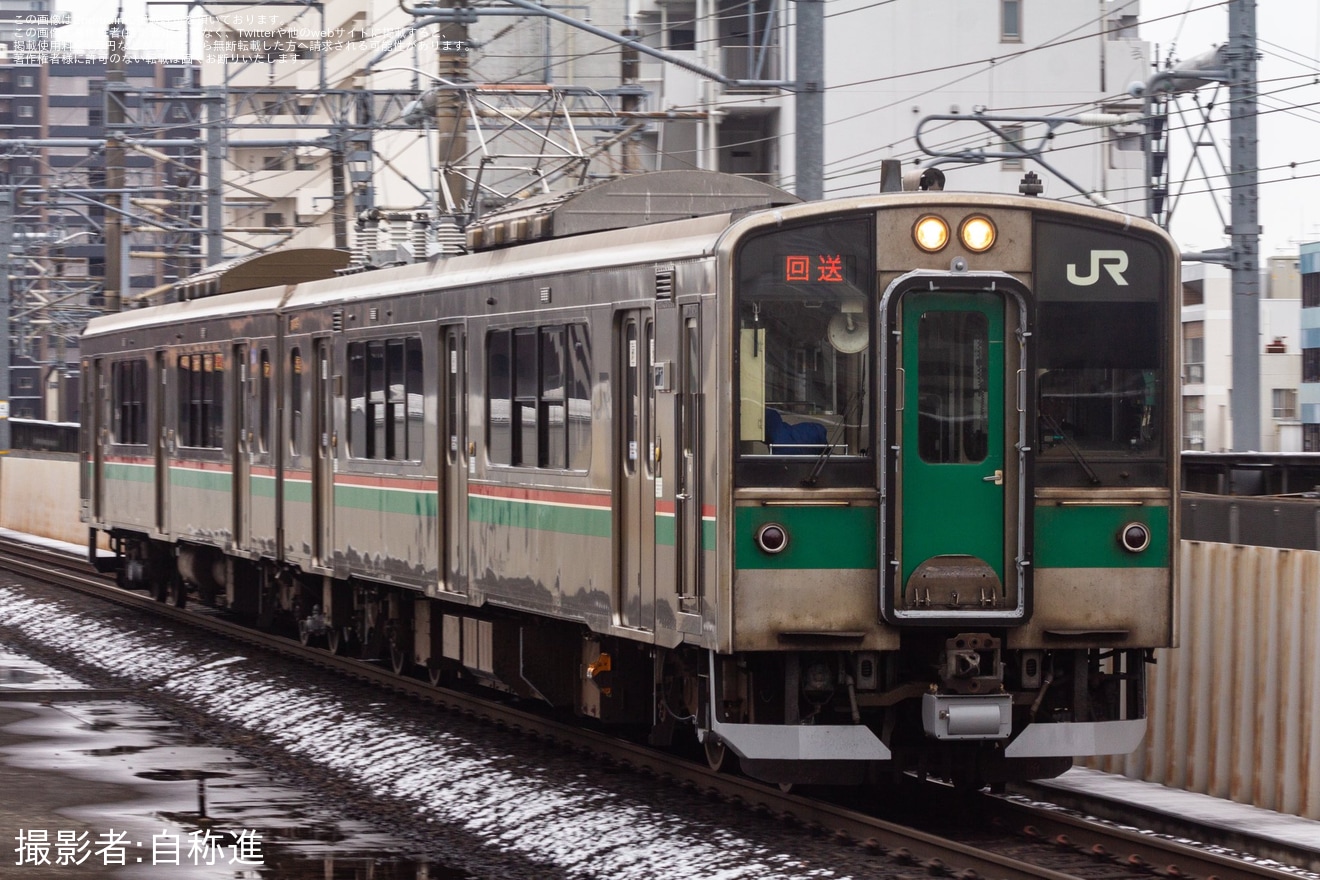 【JR東】701系1000番台F2-27編成郡山総合車両センター出場回送の拡大写真