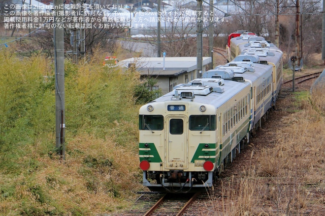 【JR東】キハ48形5両が秋田貨物から甲種輸送を不明で撮影した写真