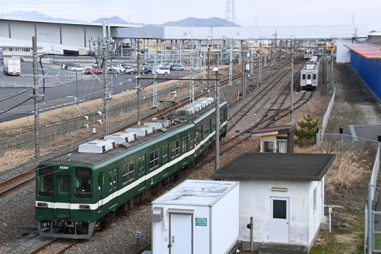 【東武】8000系8568Fを使用した廃車回送も兼ねた団体臨時列車が運行されるの拡大写真