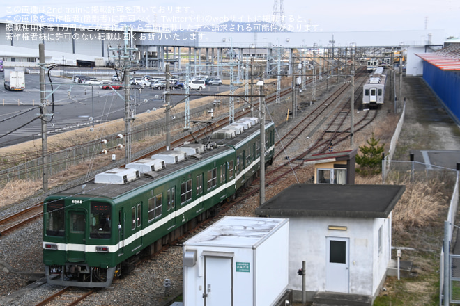 【東武】8000系8568Fを使用した廃車回送も兼ねた団体臨時列車が運行されるを北館林荷扱所で撮影した写真