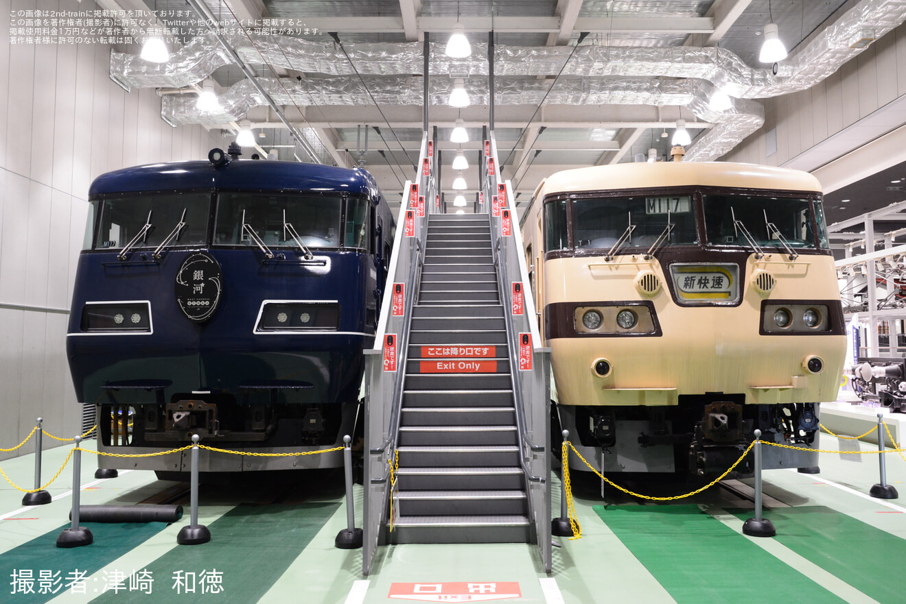 【JR西】京都鉄道博物館「117系・WEST EXPRESS 銀河」展示の拡大写真