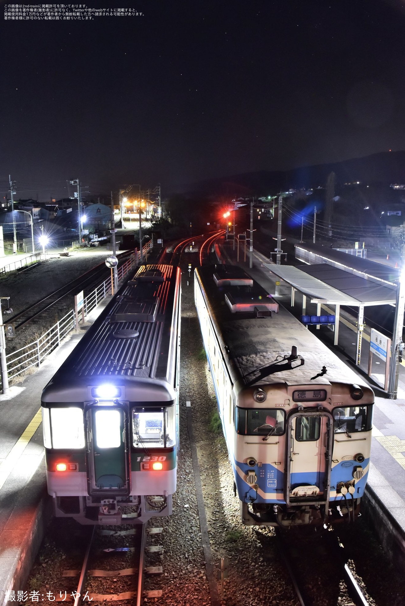 【JR四】1200形1230号車が高徳線内で夜間試運転の拡大写真