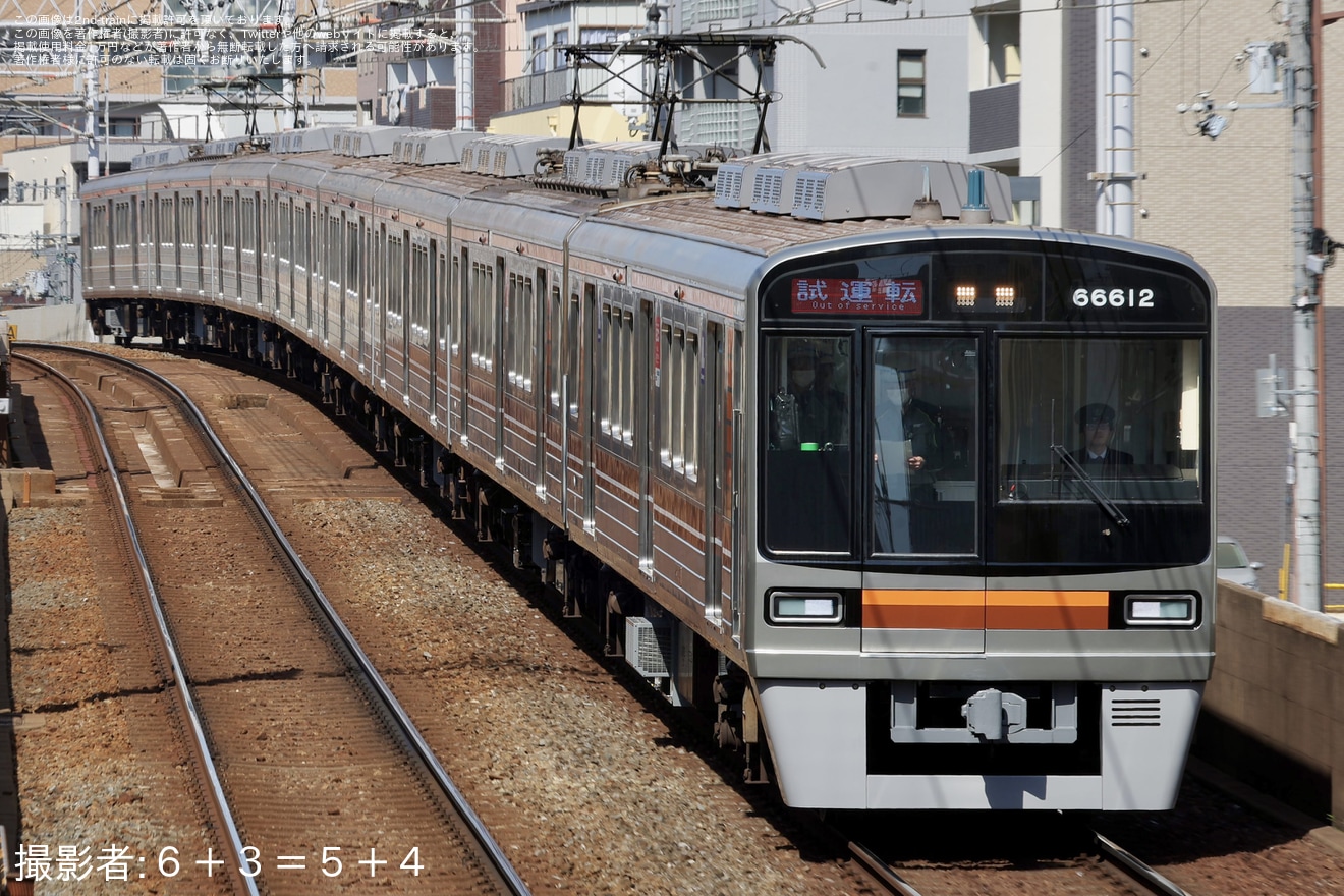 【大阪メトロ】リニューアル工事を終えた66系66612Fが東吹田検車場を出場し試運転の拡大写真