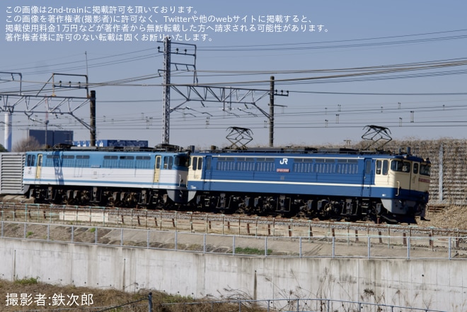 【JR貨】EF65-2127が隅田川から新鶴見へ無動力回送されるを金町～松戸間で撮影した写真