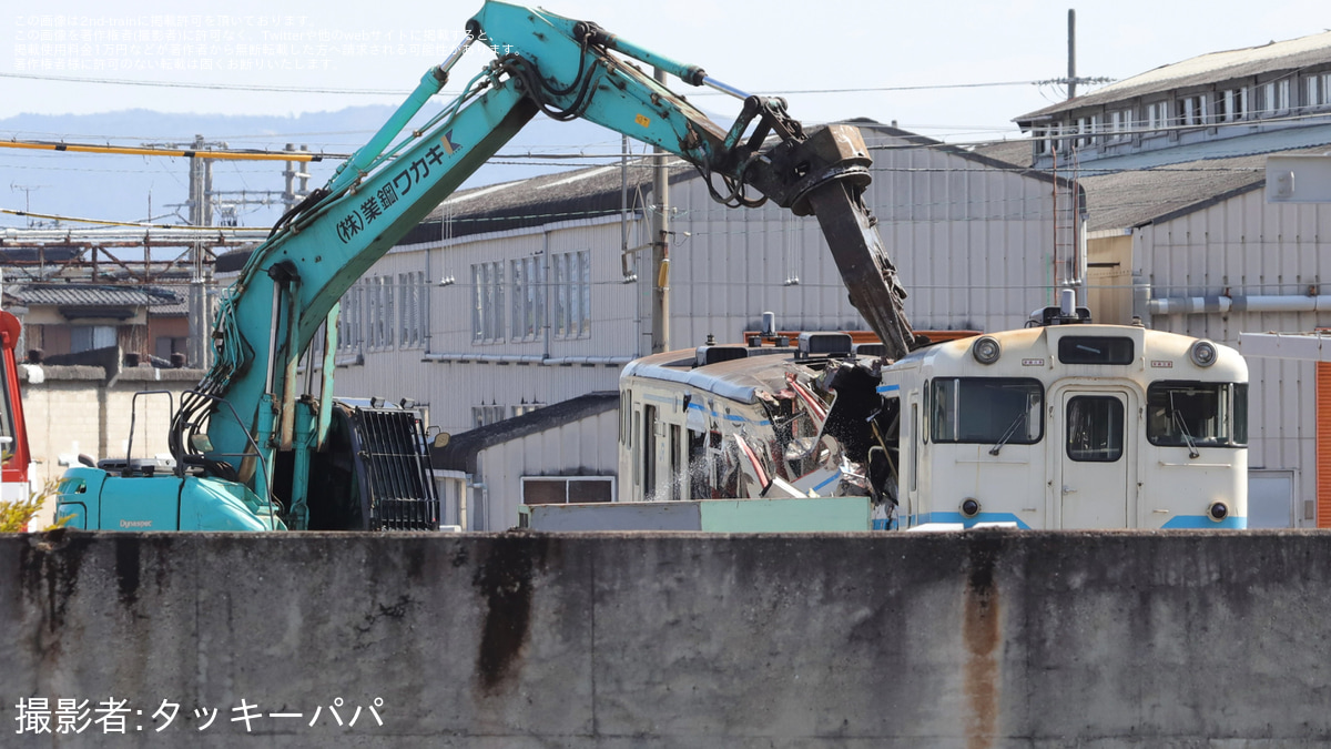 JR四】多度津工場でキハ40-2143が解体 |2nd-train鉄道ニュース