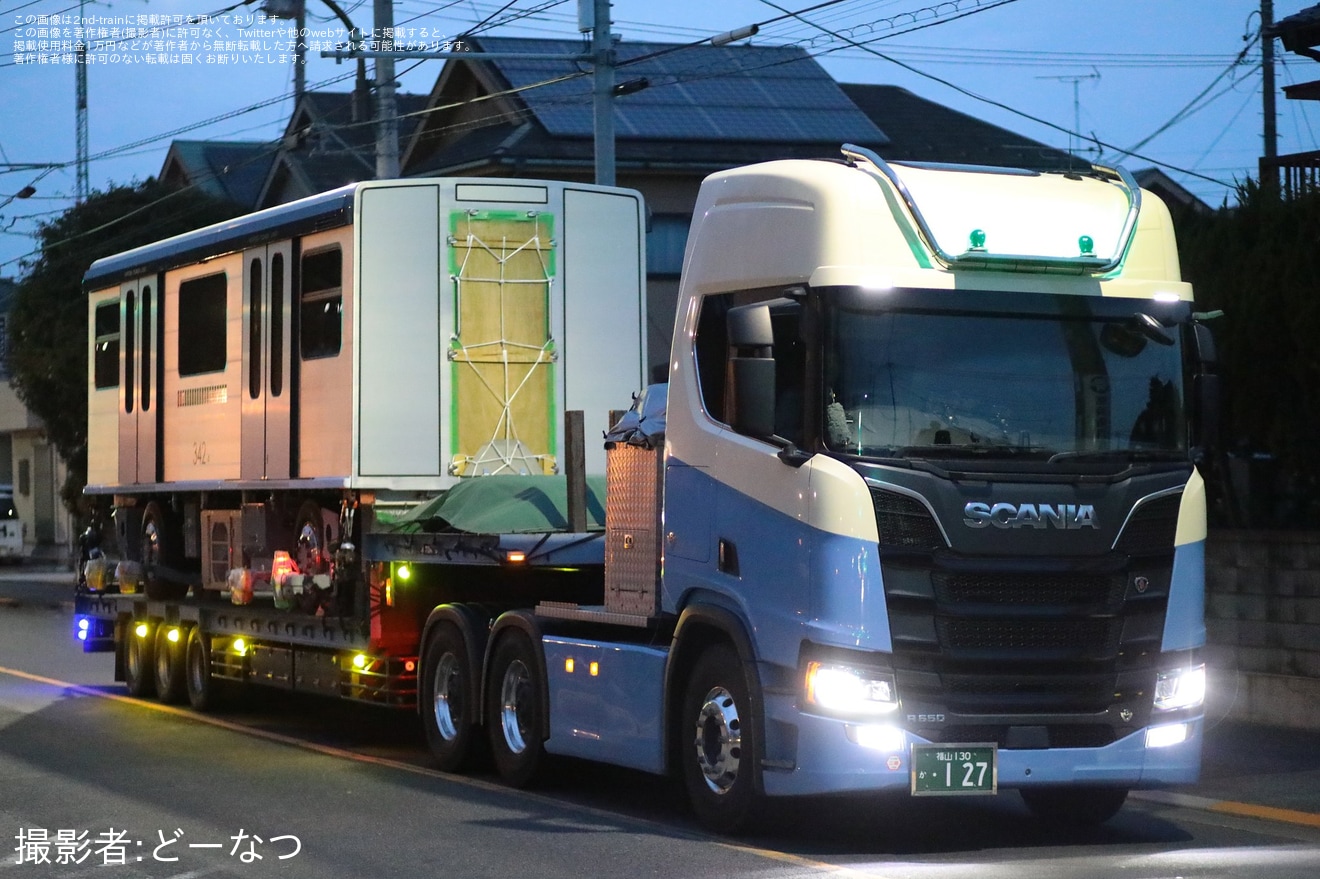 【都営】日暮里・舎人ライナー330形342編成搬入陸送の拡大写真