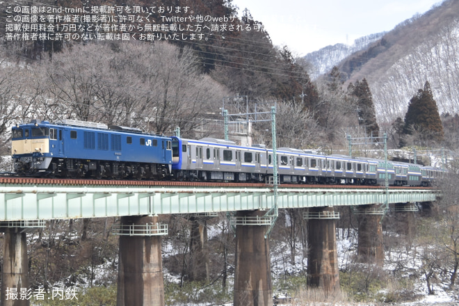 【JR東】E235系1000番台クラF-34編成配給輸送を湯檜曽～水上間で撮影した写真
