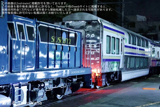【JR東】E235系1000番台グリーン車(F-37・F-38編成用)  J-TREC横浜事業所出場を不明で撮影した写真