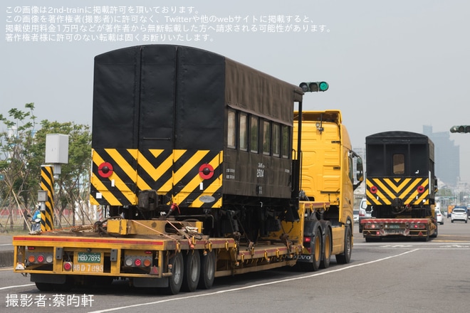 【台鐵】車掌車のAK2020とAK2504が陸送を不明で撮影した写真