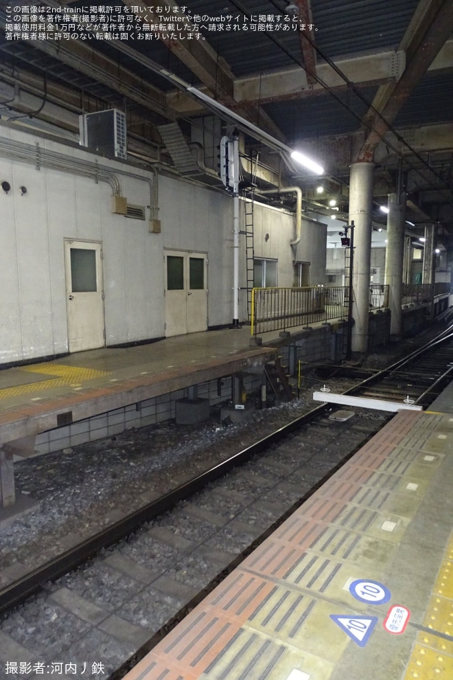 【近鉄】大阪上本町駅の3号線が使用終了し線路が封鎖される