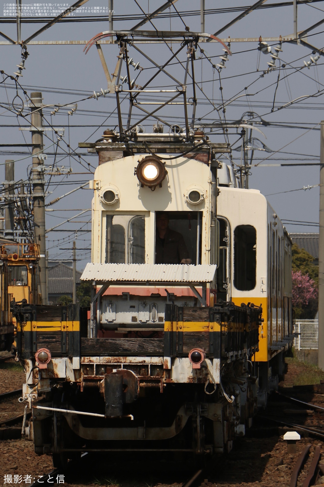 【ことでん】デカ1+120号を用いた仏生山駅構内での入換が実施の拡大写真