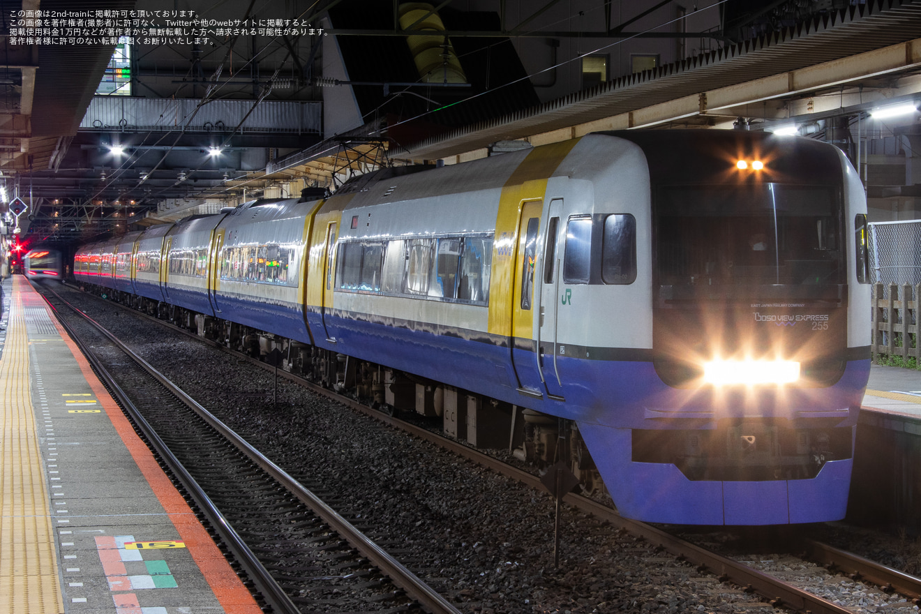 【JR東】255系が特急「しおさい」運用と定期運用を終了の拡大写真