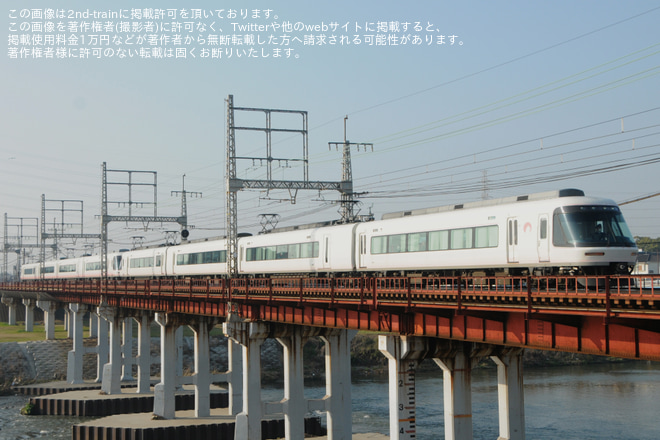 【近鉄】26000系「さくらライナー」の重連運用が終了を河内天美～矢田間で撮影した写真