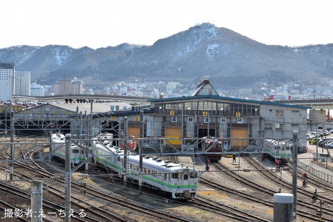 【JR北】キハ40形4両が転属のためか函館へ回送を不明で撮影した写真