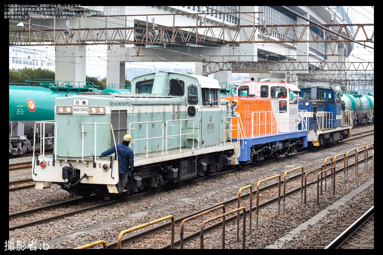 【日新】日新 NDD5603が甲種輸送の拡大写真