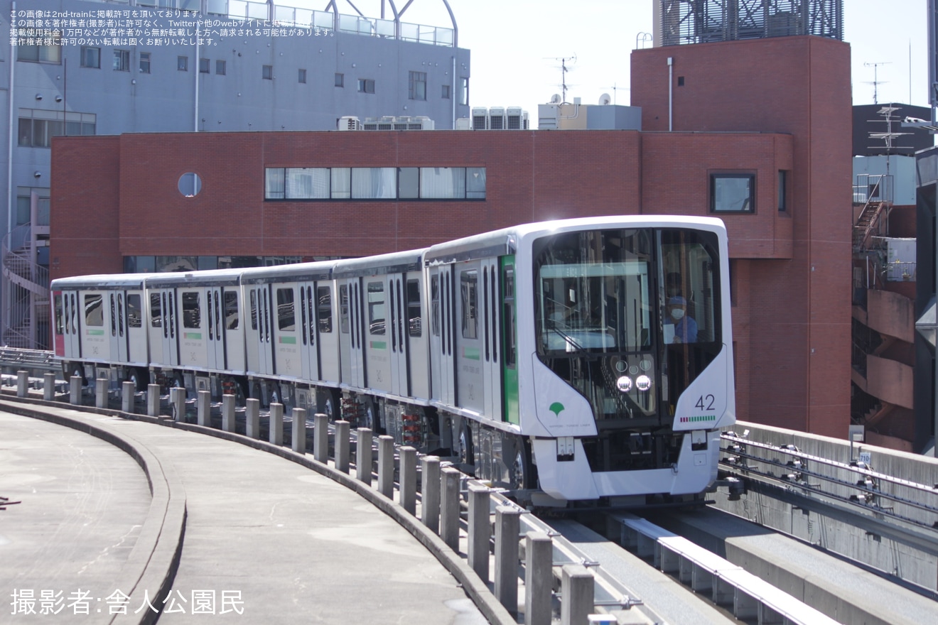 【都営】日暮里・舎人ライナー330形342F(第42編成)試運転の拡大写真