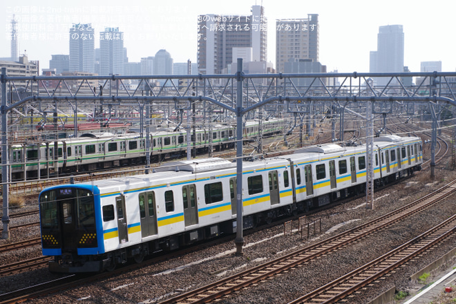 【JR東】E131系ナハT6編成が東海道線(旅客線)を試運転を東神奈川～新子安間で撮影した写真