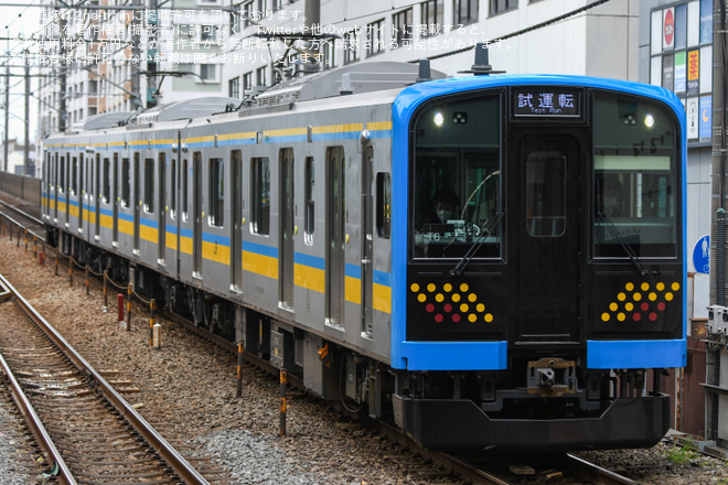 【JR東】E131系ナハT6編成が東海道線(旅客線)を試運転を武蔵小杉駅で撮影した写真