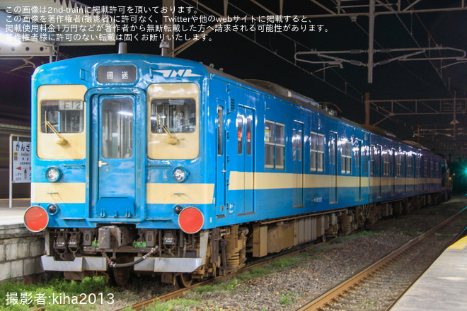 【JR九】103系E12編成(国鉄色)が竹下(小)へ車輪削正回送を神埼駅で撮影した写真