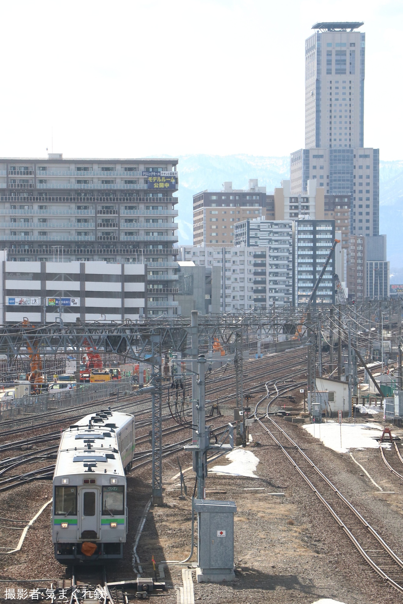 【JR北】旭川所属だったキハ40-1761+キハ150-14+キハ150-12が苗穂に回送の拡大写真