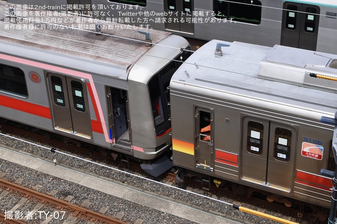 【東急】4502号車へのモニタリング装置設置のため組み換え作業を長津田検車区付近で撮影した写真