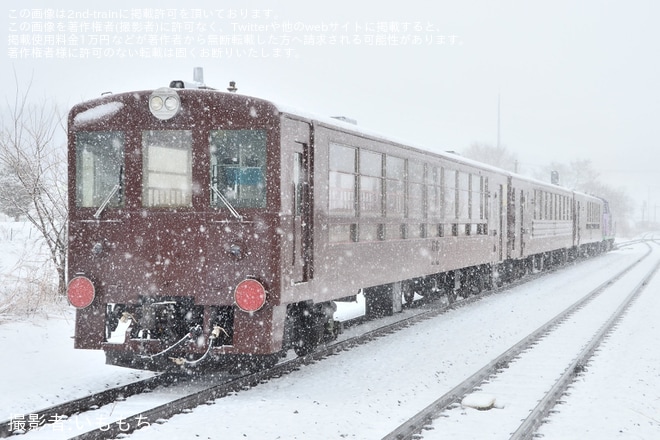 【JR北】510系3両(ノロッコ号客車)が釧路運輸車両所へ入場回送を不明で撮影した写真