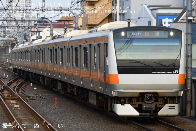 【JR東】E233系トタH53編成(6両) 国府津車両センターから疎開返却を国立駅で撮影した写真