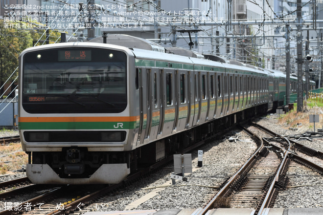 【JR東】E231系コツK-16編成が大宮総合車両センター入場回送を新宿駅で撮影した写真