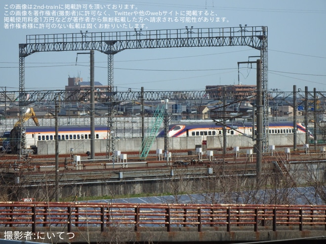 【JR東】E3系L53編成の解体が進み残り3両にを新潟新幹線車両センター付近で撮影した写真