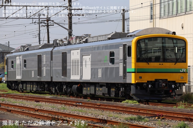 【JR東】キハE130系とE493系オク02編成が連結訓練を不明で撮影した写真