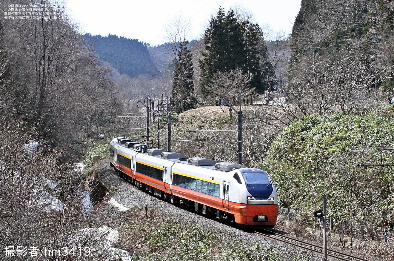 【JR東】臨時特急「弘前さくらまつり号」を運行の拡大写真