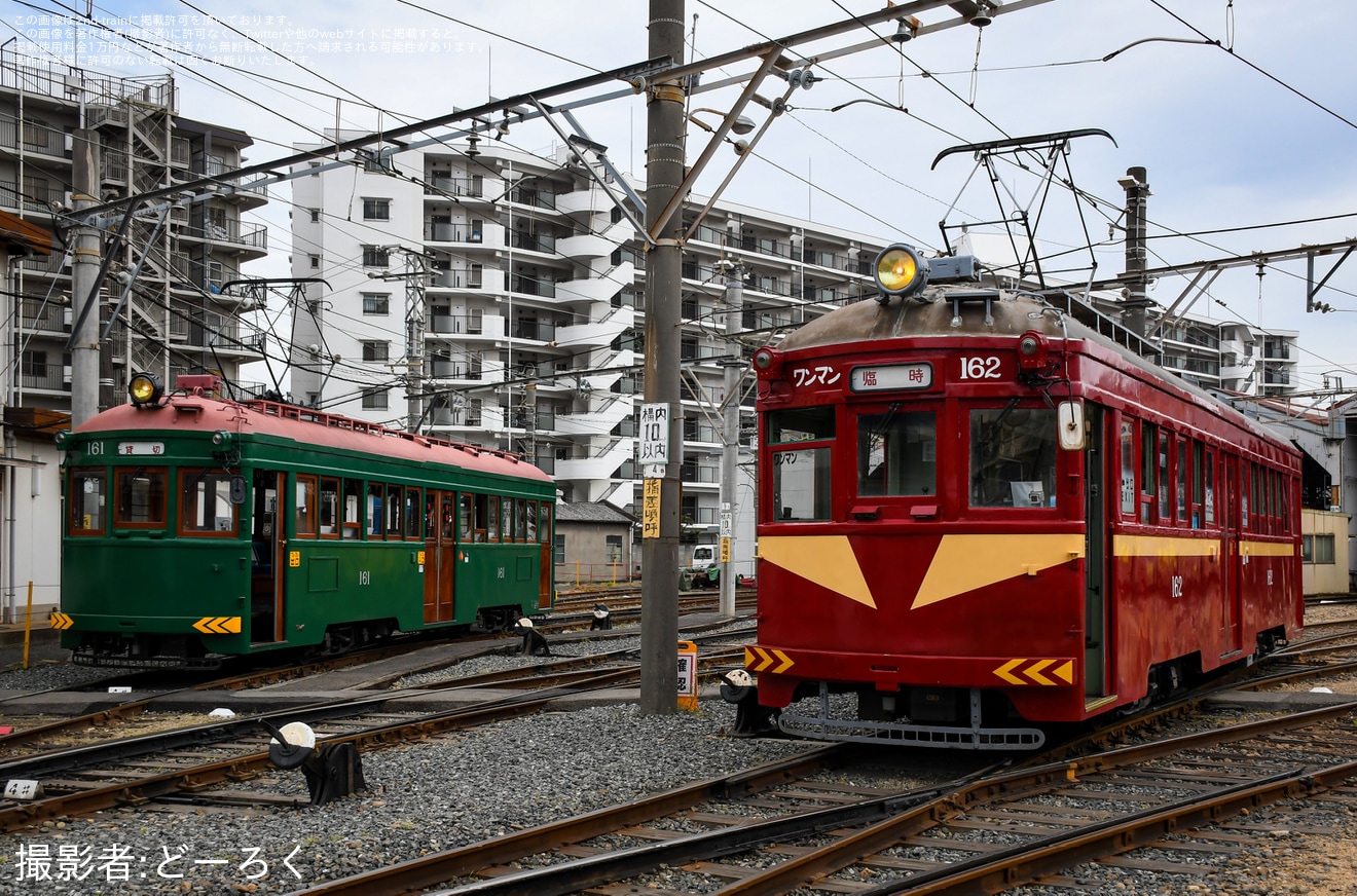 【阪堺】鉄道ファンの有志による貸切列車が阪堺モ161形162号車で運転の拡大写真