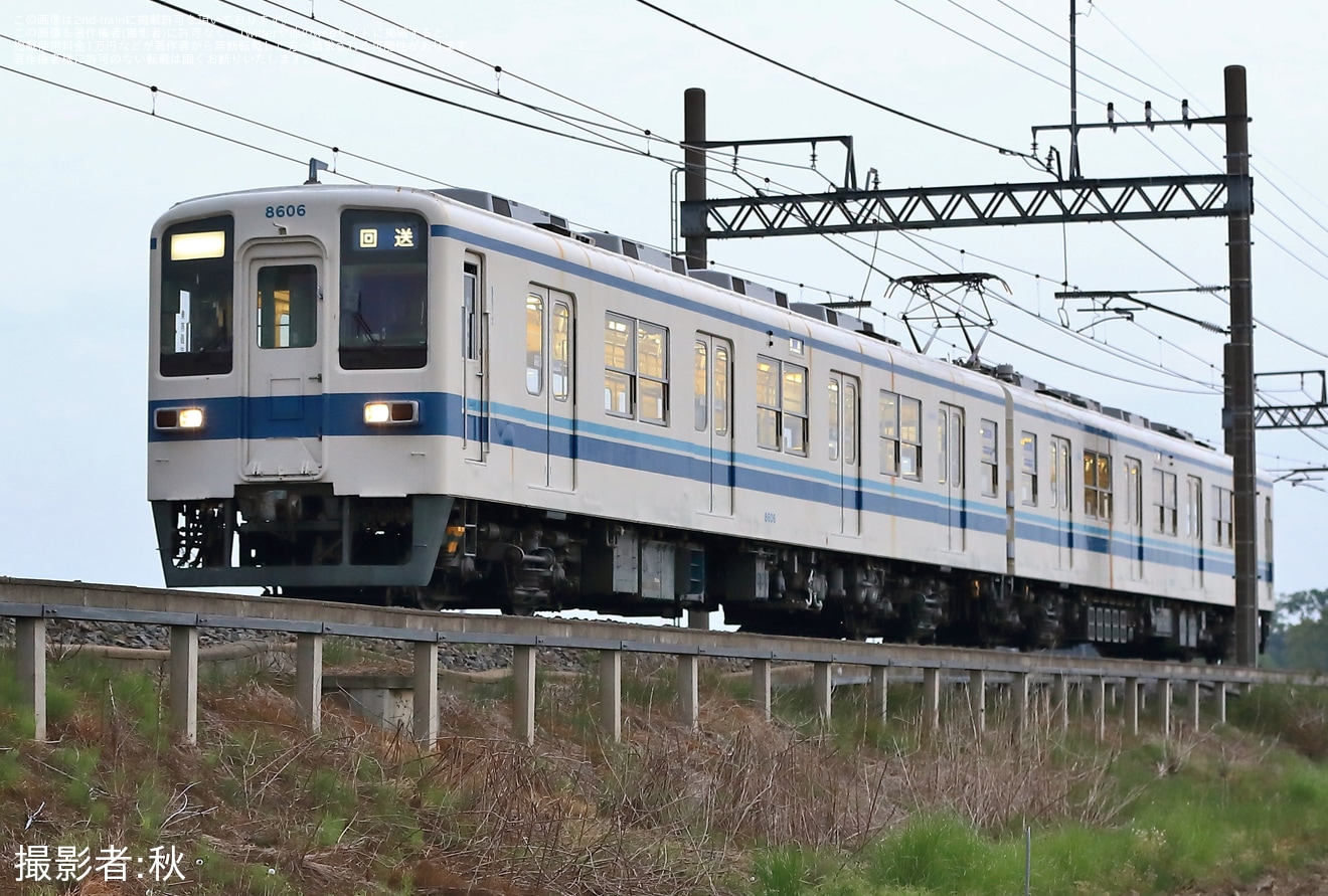 【東武】8000系8506Fが新栃木へ回送の拡大写真