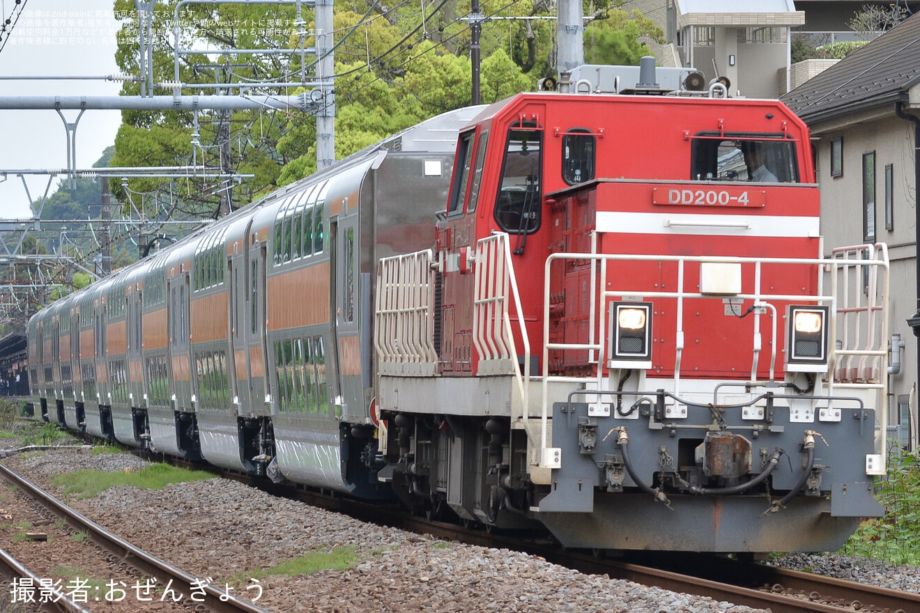 【JR東】E233系0番台グリーン車8両甲種輸送の拡大写真
