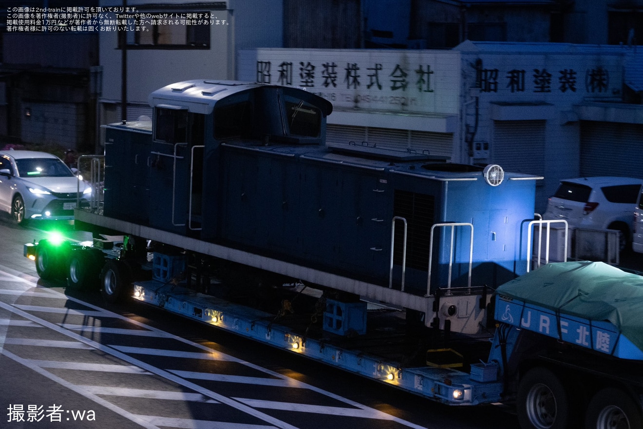 【日新】D504が川崎貨物へ陸送の拡大写真