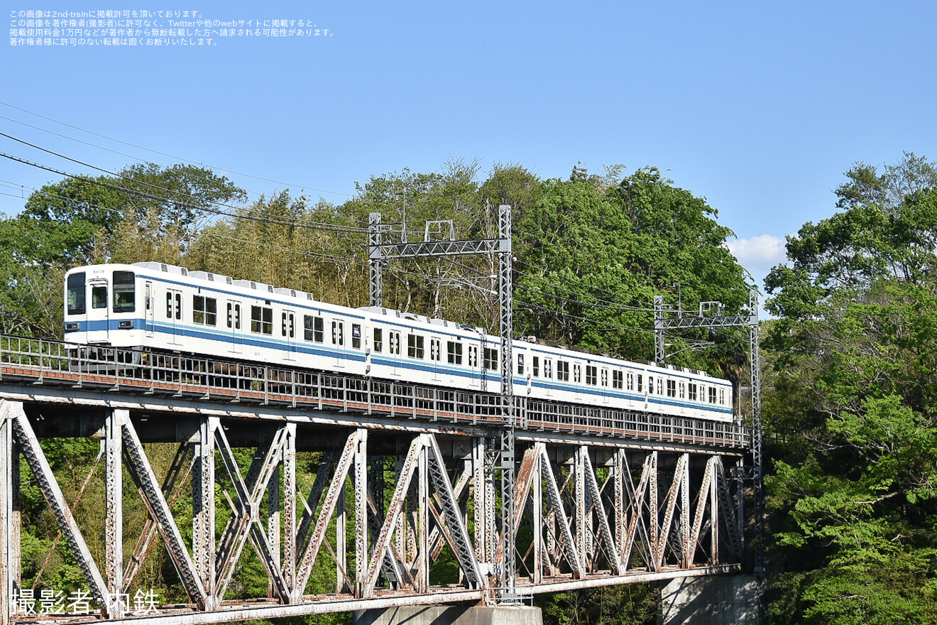 【東武】8000系81119F 寄居へ回送の拡大写真