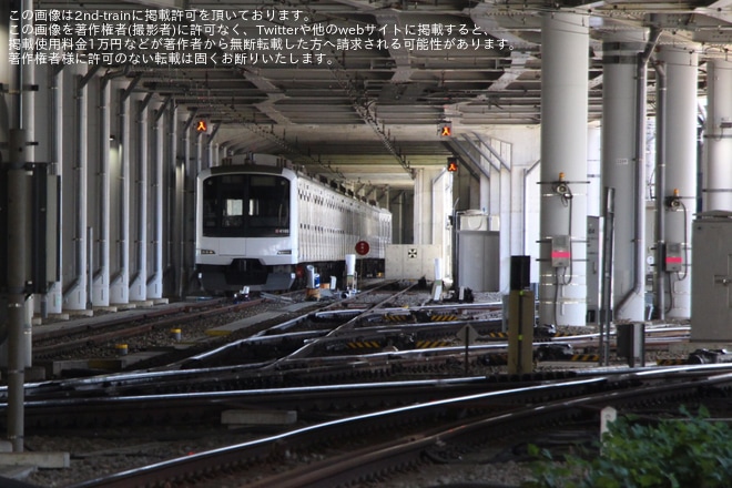 【東急】5050系4105Fへ「新幹線デザインラッピングトレイン」ラッピング中