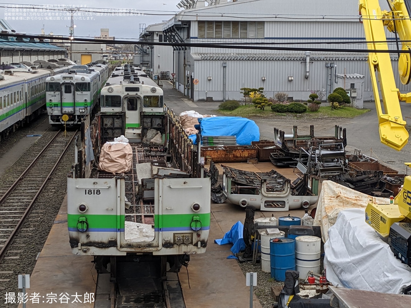 【JR北】キハ40-1818が釧路運輸車両所で解体中の拡大写真