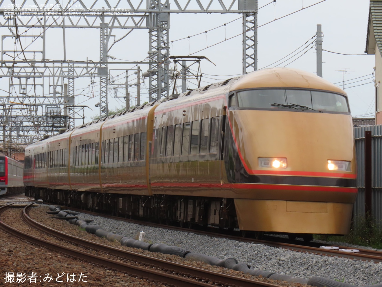 【東武】春日部駅の1/2番線が仮設ホームへ切り替えの拡大写真