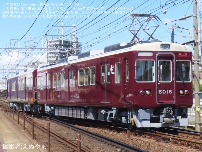 【阪急】6000系6016F(6016×2R)が、正雀から所属先の西宮車庫へ返却回送を不明で撮影した写真