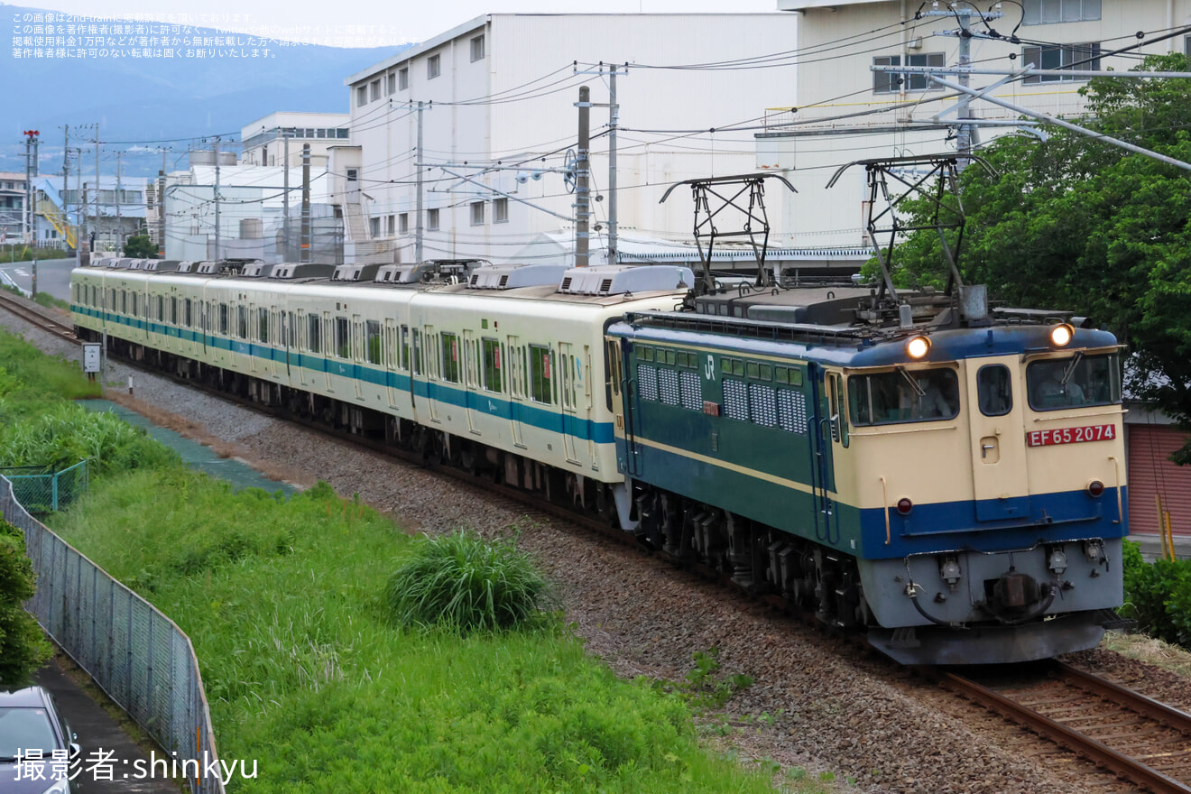 【小田急】8000形8261F(8261×6)西武鉄道譲渡甲種輸送の拡大写真