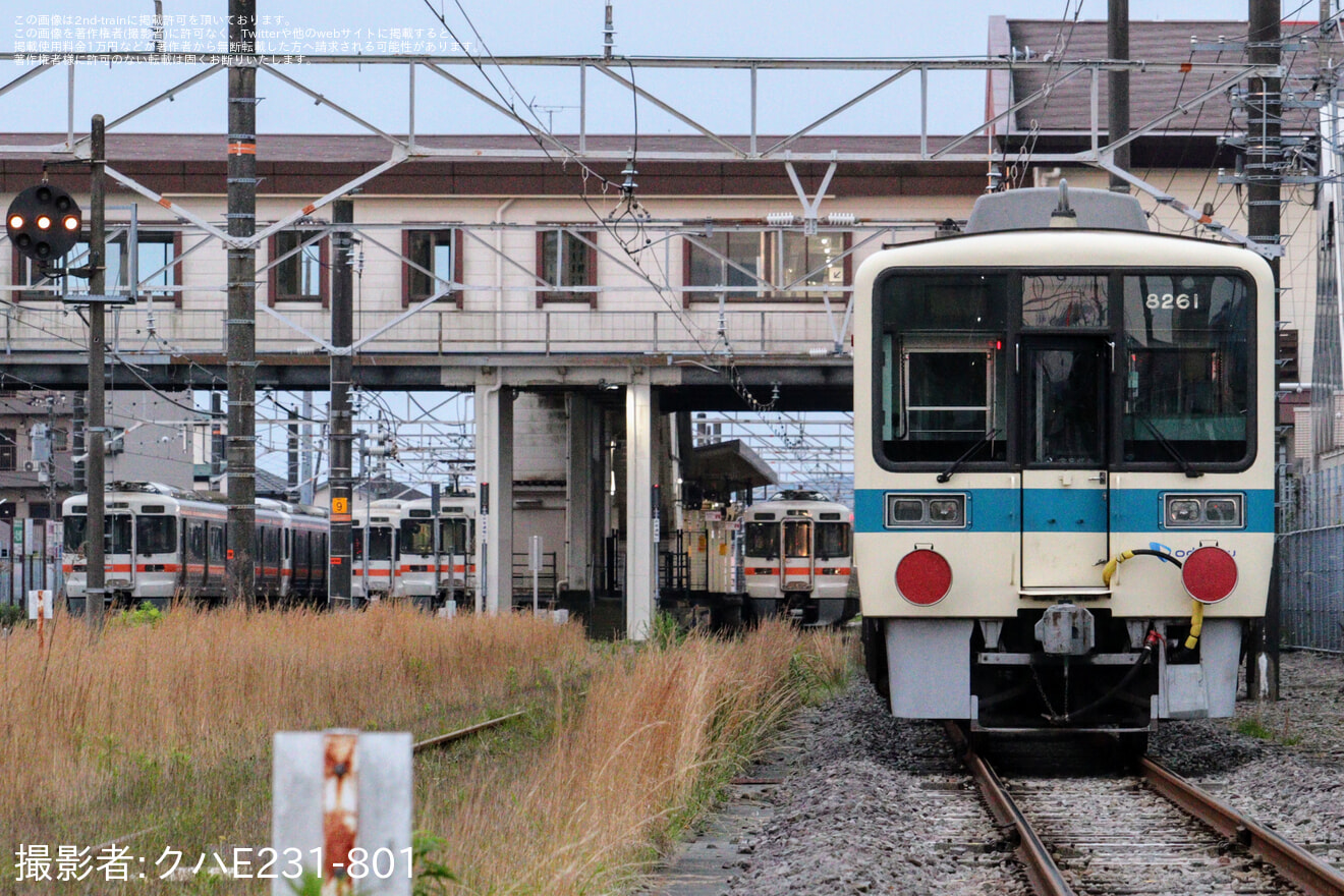 【小田急】8000形8261F(8261×6)西武鉄道譲渡甲種輸送の拡大写真
