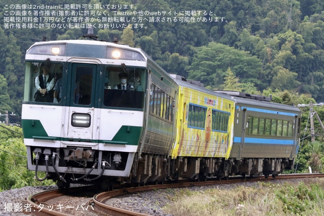 【JR四】キハ185系3両使用 乗務員訓練を黒川～讃岐財田間で撮影した写真