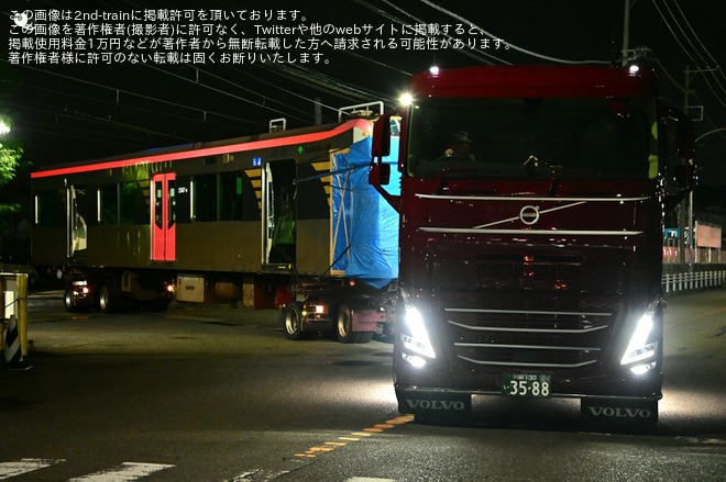 【都営】5500形5507-5・5507-8 J-TREC横浜事業所より搬出陸送を不明で撮影した写真