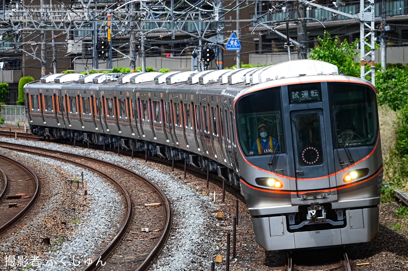 【JR西】323系LS10編成吹田総合車両所本所出場試運転の拡大写真