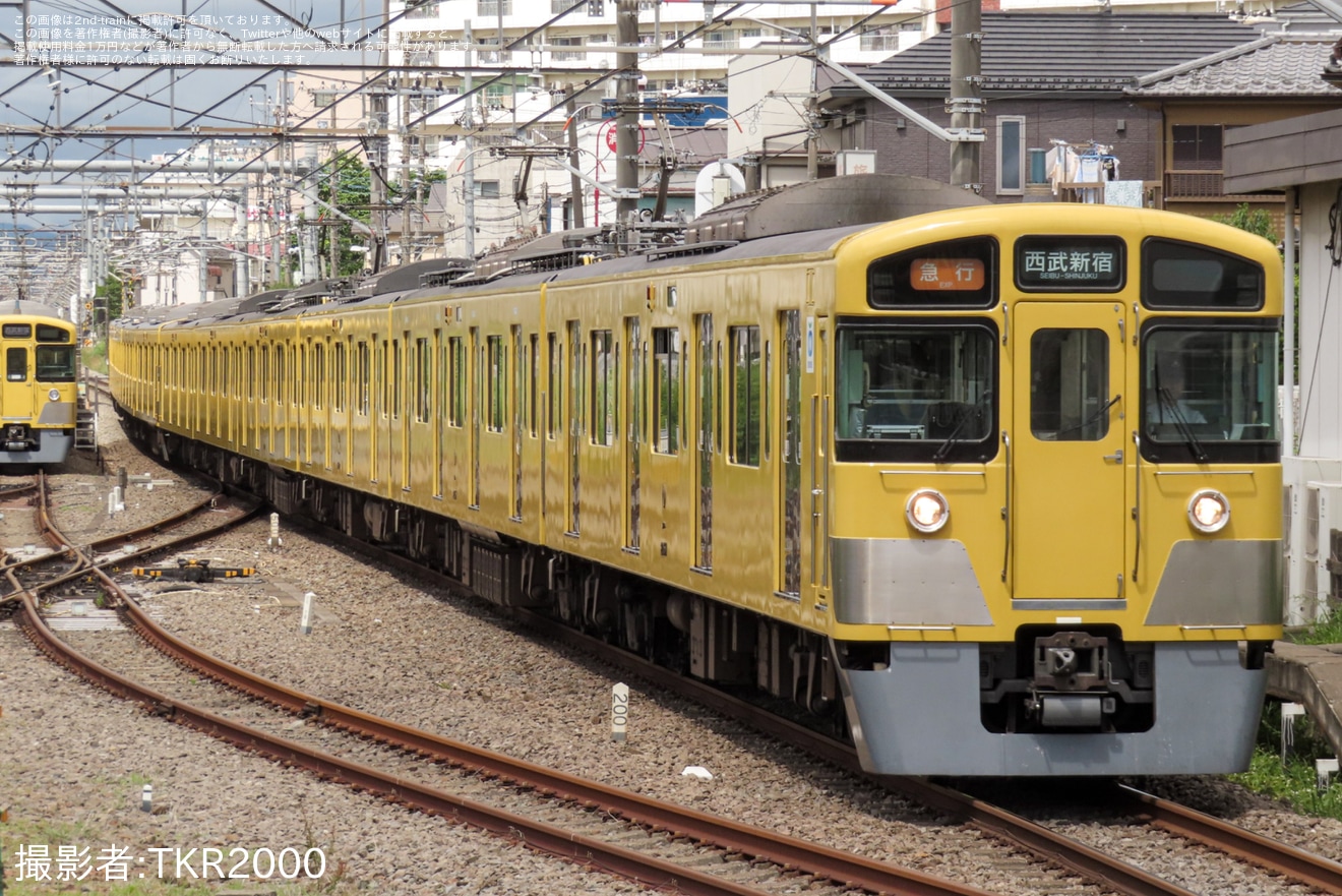 【西武】2000系2051F+2533Fによる6連+4連の運転の拡大写真