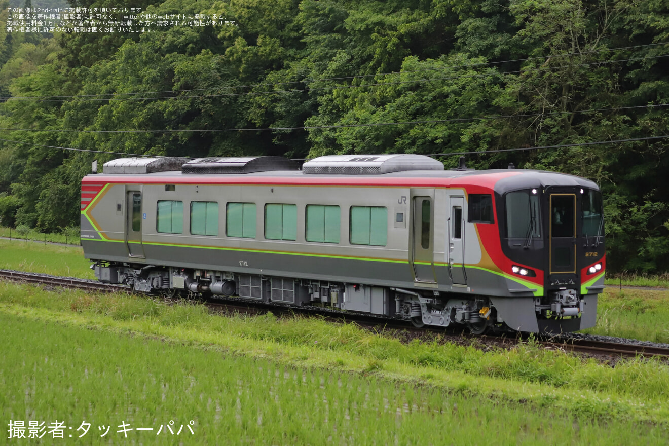 【JR四】2700系2712号車が検査を終えて多度津工場出場の拡大写真